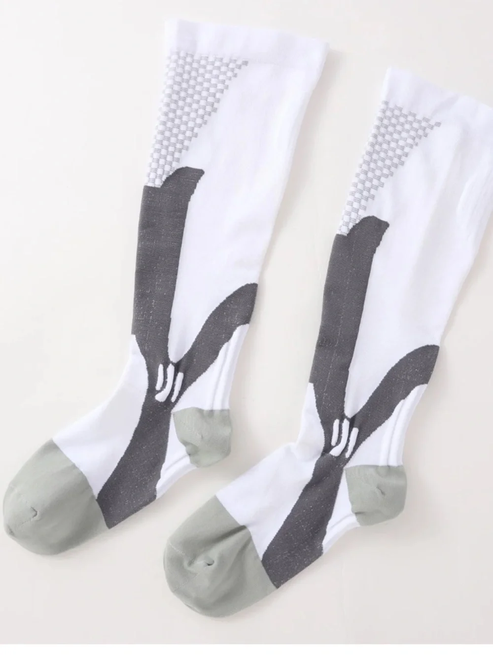 NEW Men's White Athletic Compression Knee-High Socks with Gray Accents Size 3XL